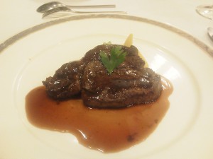⑧牛フィレ肉のステーキ