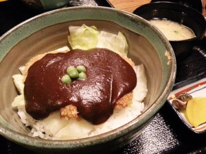 ⑦ドミグラスソースかつ丼