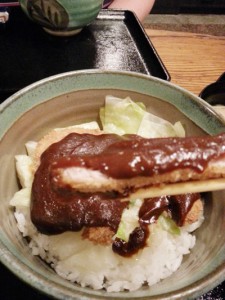 ⑧ドミグラスソースかつ丼