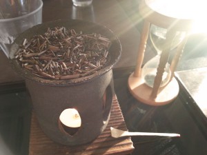 ①茶香炉茎茶写真