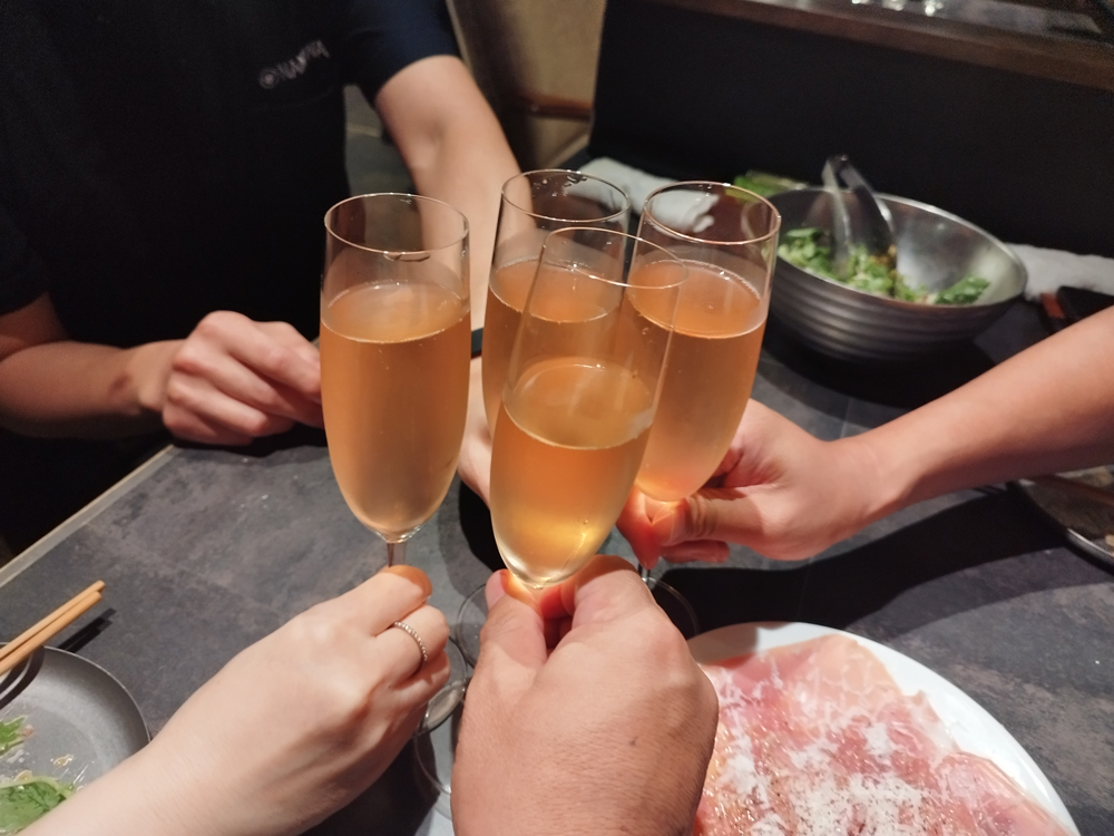 炭火とワイン　難波店